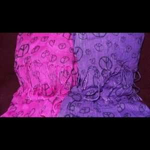 2 peace sign ☮️ scarfs